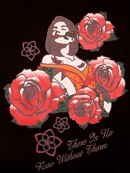 http://www.aoyama-do.com/kimono/tshirts/geisha-guitar/geisha-pic2.jpg