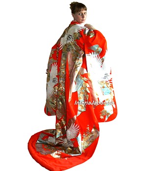 японское традиционное кимоно невесты