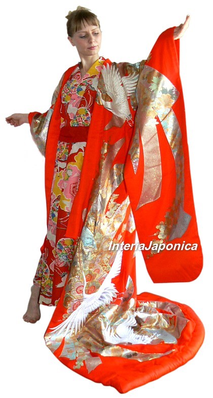 японское сведебное кимоно в интернет-магазине Аояма До