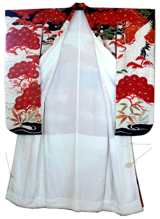 японское старинное женское шелковое кимоно: пятна на подкладке