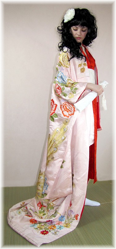 японское винтажное шелковое кимоно фурисодэ
