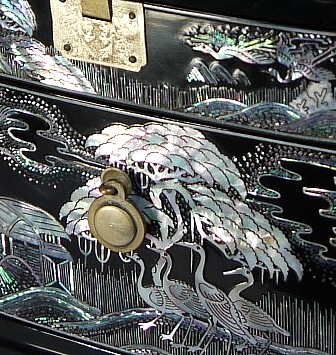 японская лаковая инкрустированная шкатулка, деталь