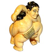 японская нэцкэ из слоновой кости Борцы Сумо, 1920-е гг.