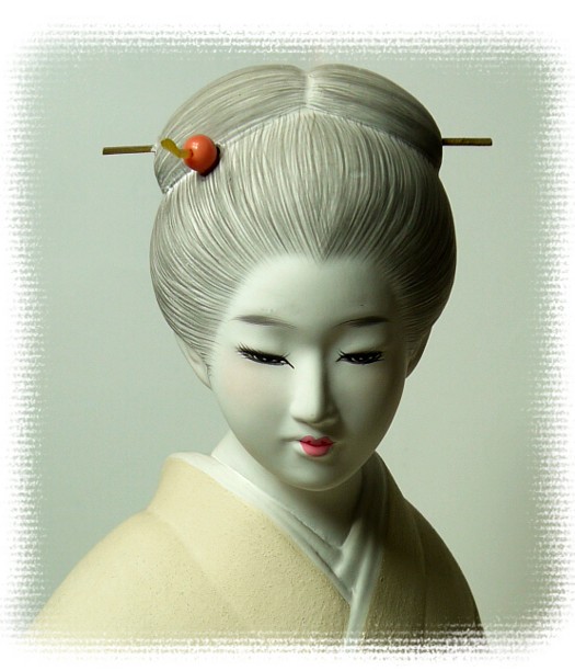 японская статуэтка из керамики Сидящая Девушка, Хаката, 1950-е гг.