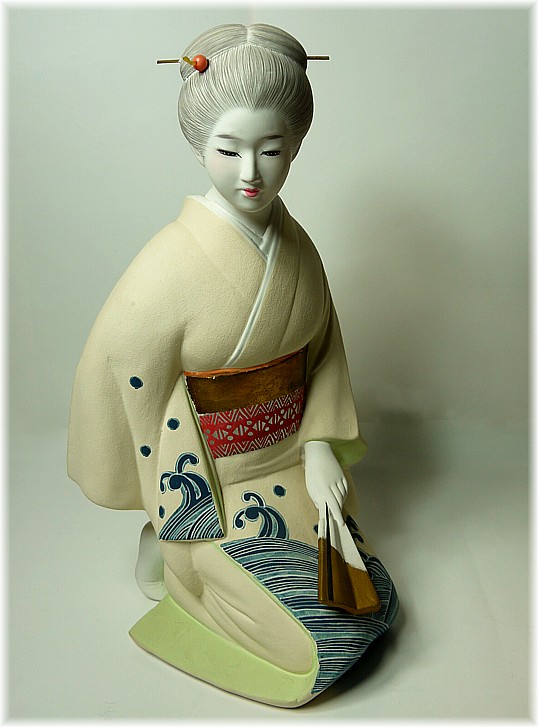 японка с веером, статуэтка из керамики, Япония, 1950-60-е гг.