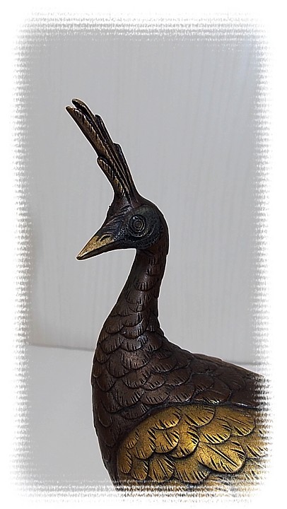 японская бронзовая статуэтка ПАВЛИН, деталь