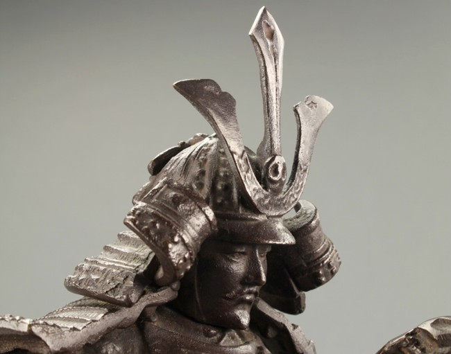 японский антиквариат: бронзовая фигура самурая-всадника