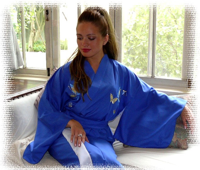 японское кимоно ЗОЛОТЫЕ БАБОЧКИ с вышивкой и подкладкой, сделано в Японии